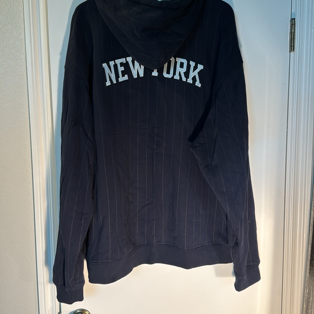 Kith x Knicks NY Pinstripe Williams III Hoodie - Picture 4 of 5